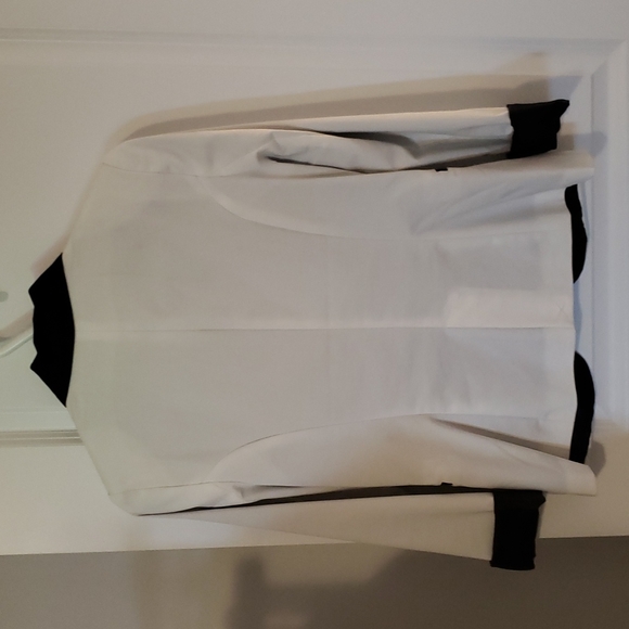 White and black satin blazer size small. BRAND is Cynthia Rowley - Picture 2 of 3